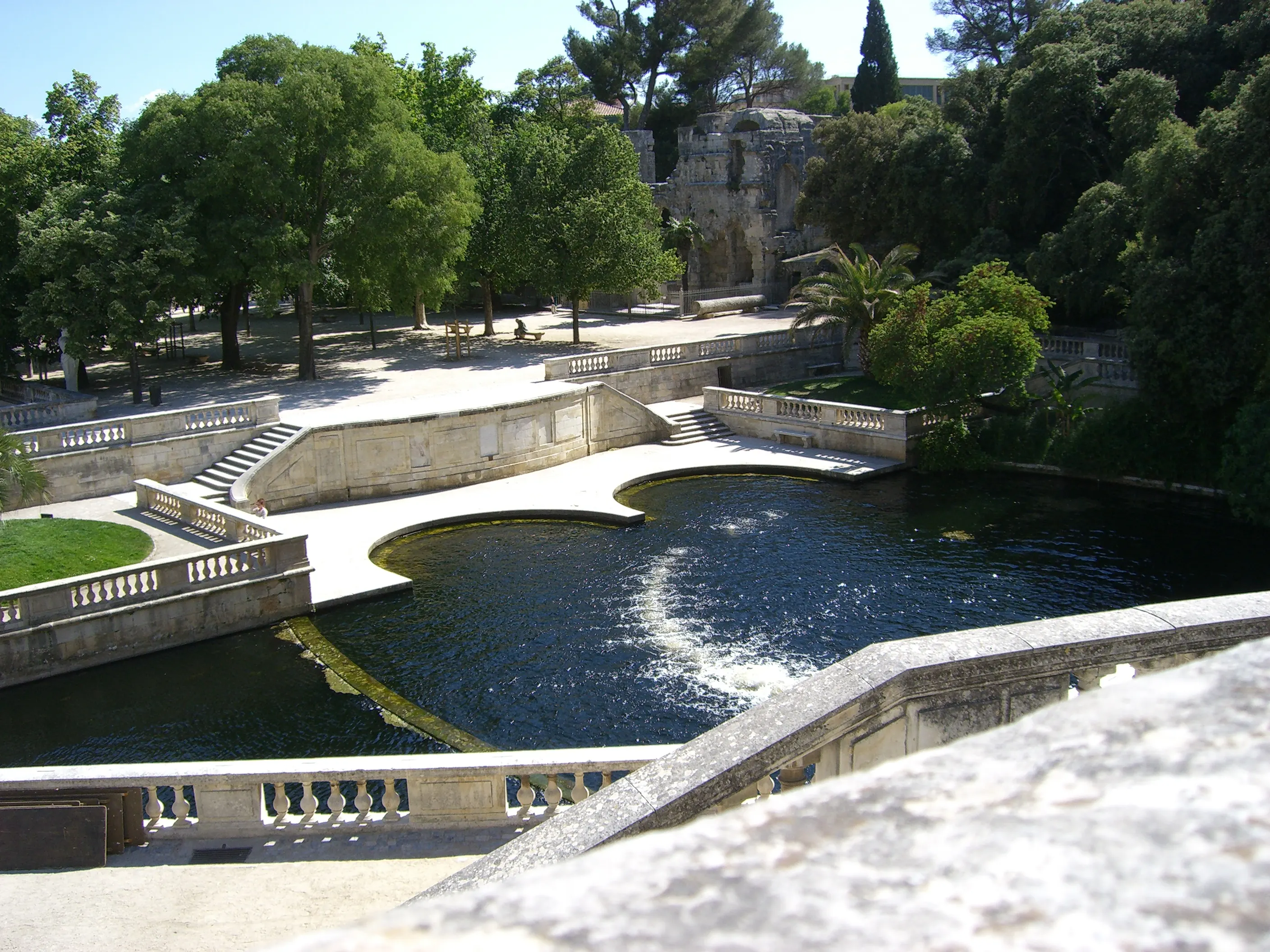 2006 Jun - Jardin de La Fontaine - Nîmes